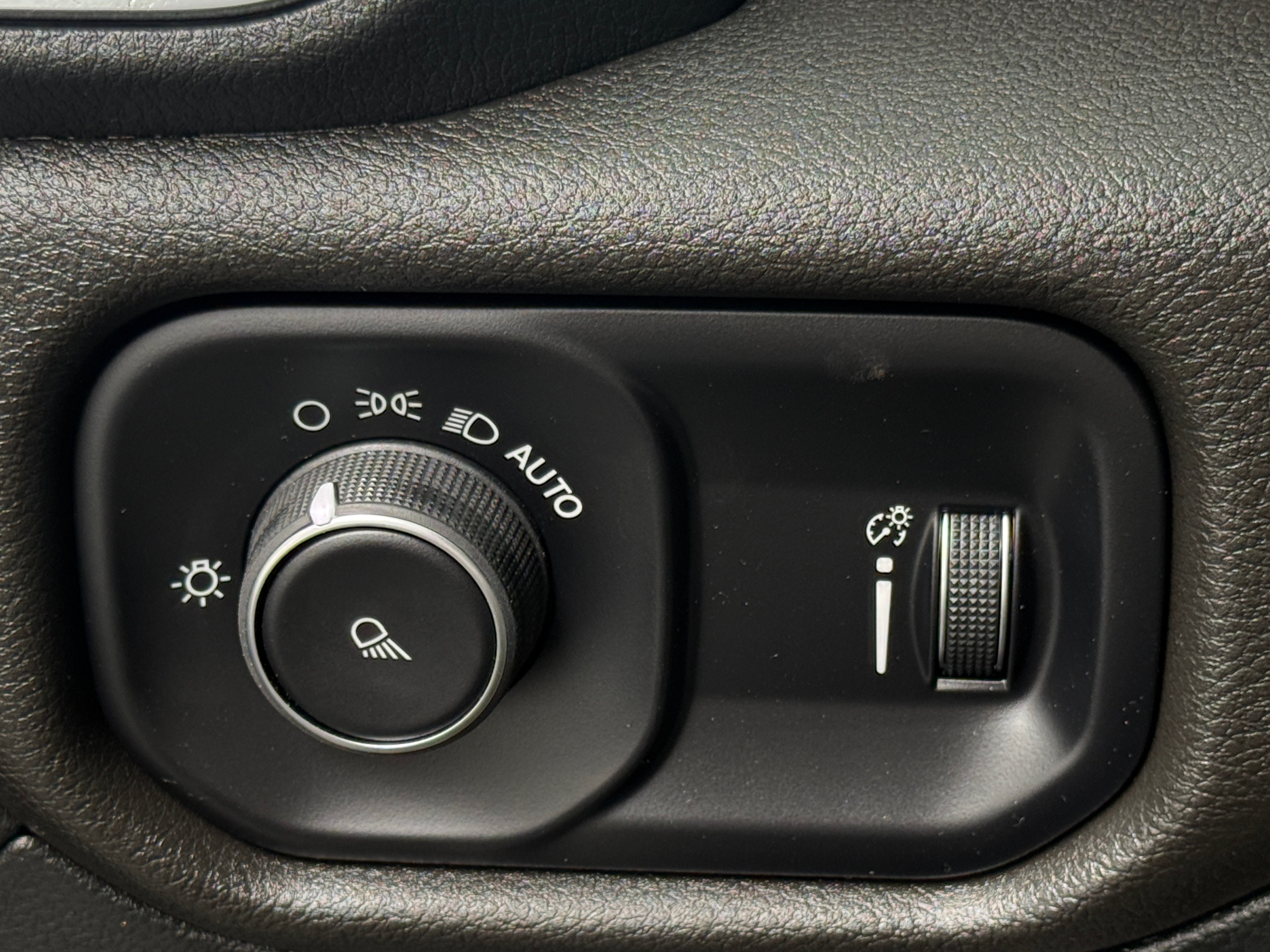 ram ram 1500 pickup 2024 1C6RREBG9RN191638 image ram ram 1500 pickup 2024 1C6RREBG9RN191638 image